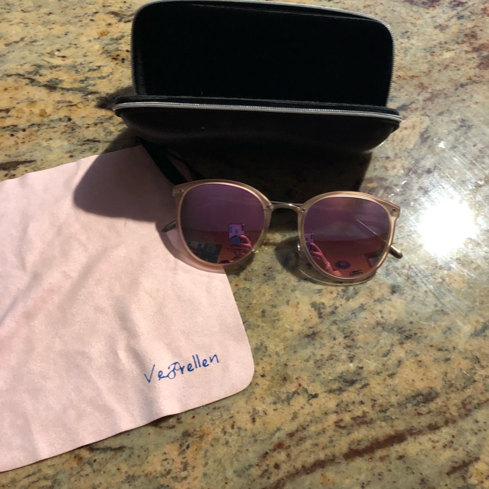 Pink polarized sunglasses